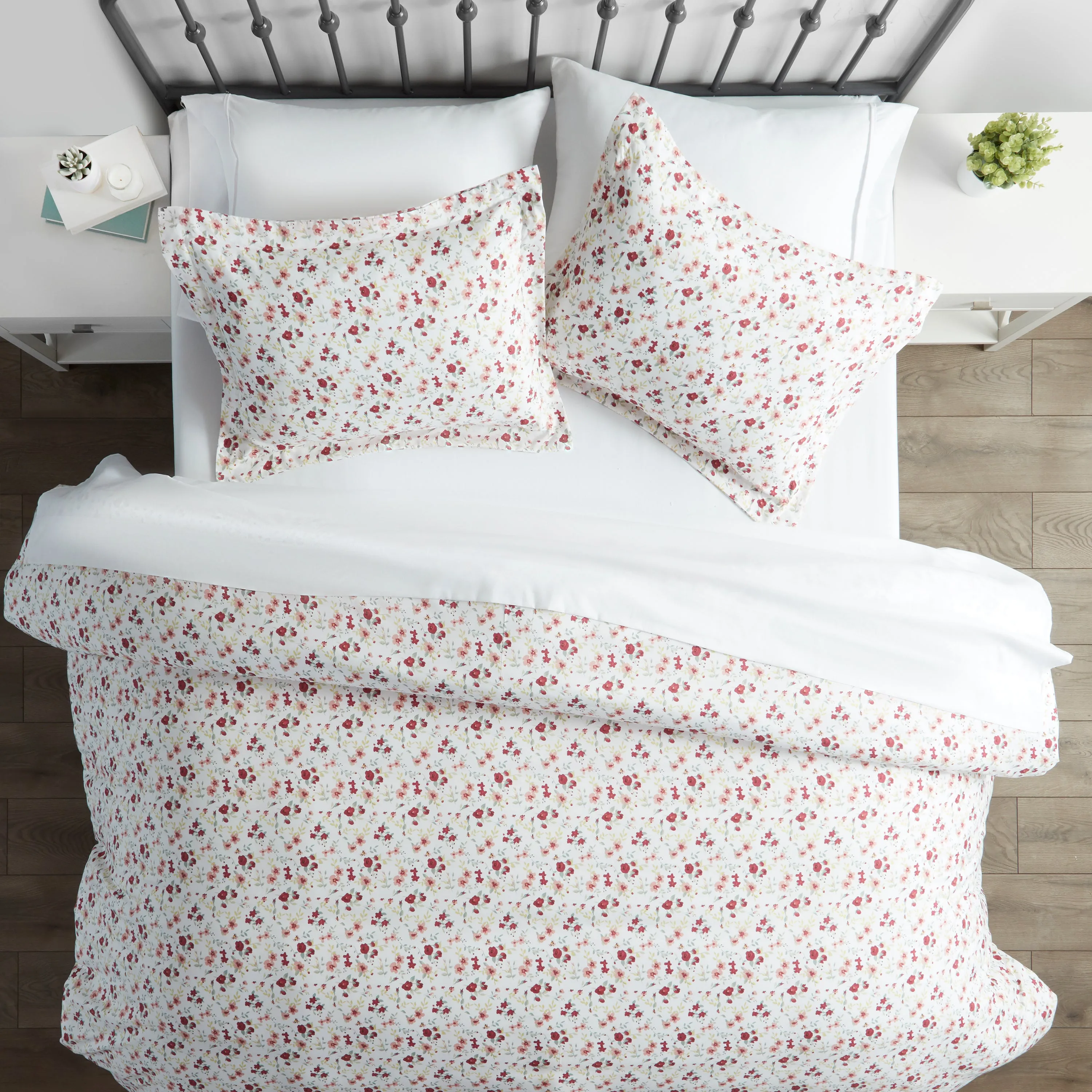 Blossoms Pattern 3-Piece Duvet Cover Set