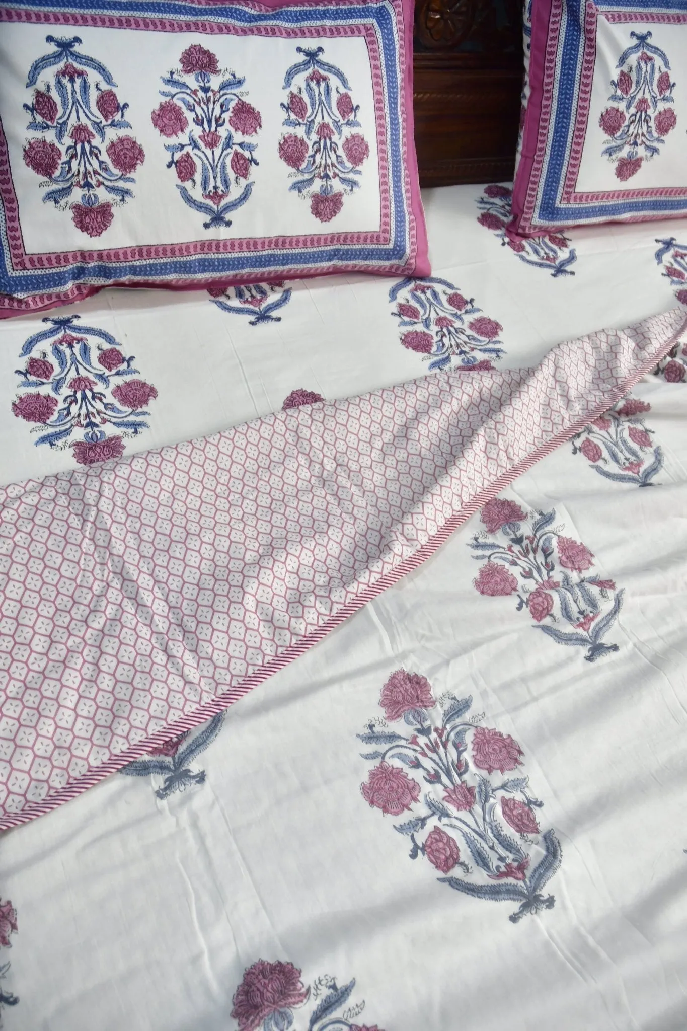 Burnt Pink Buta dohar bedding set