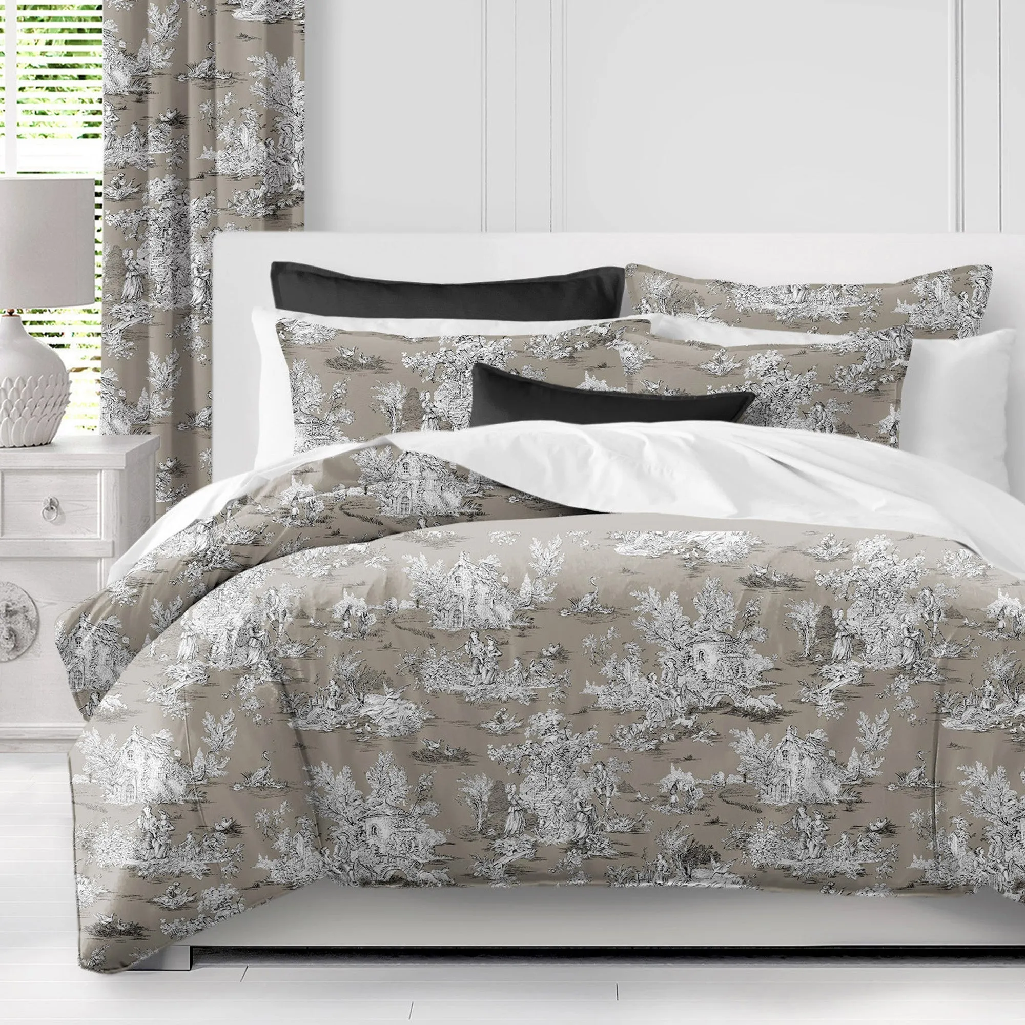 Chateau Taupe/Black Bedding