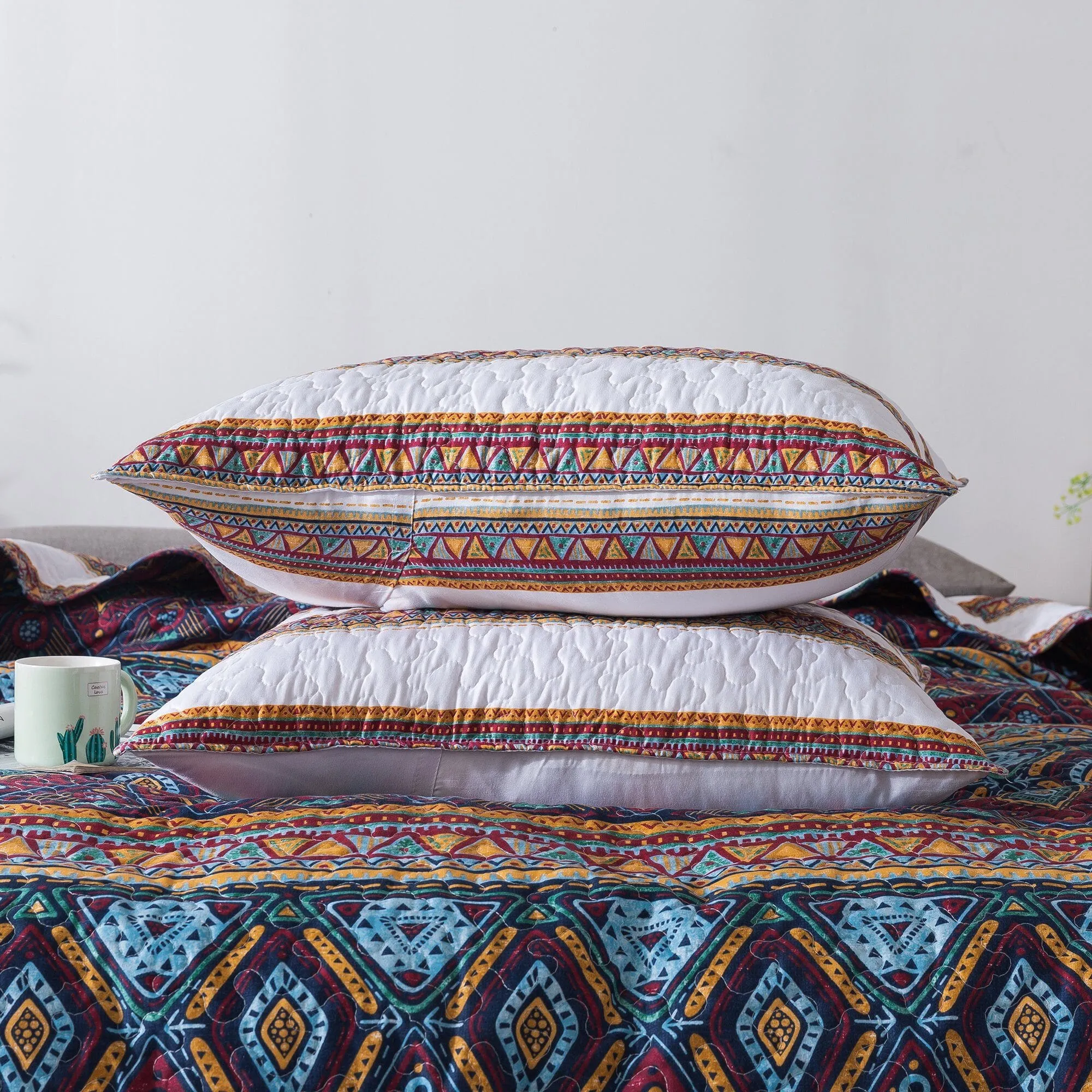 DaDa Bedding Southwestern Aztec Bohemian Desert Tribal Quilted Bedspread Set (KSX-002)