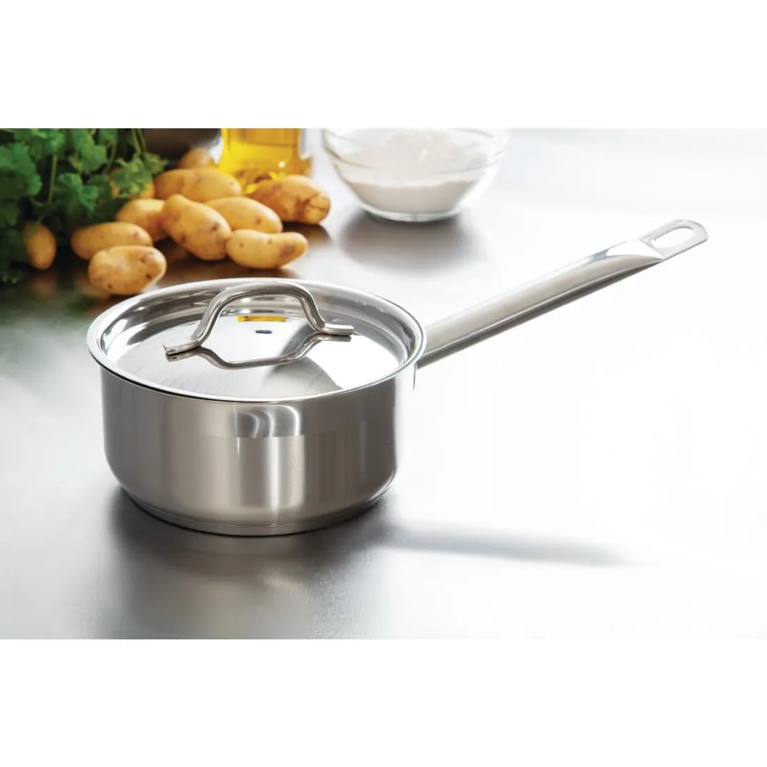 DF670 Nisbets Essentials Stainless Steel Saucepan 1500ml