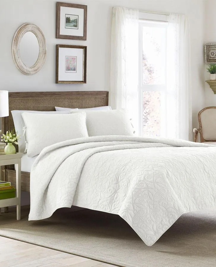 Felicity White Quilt Set