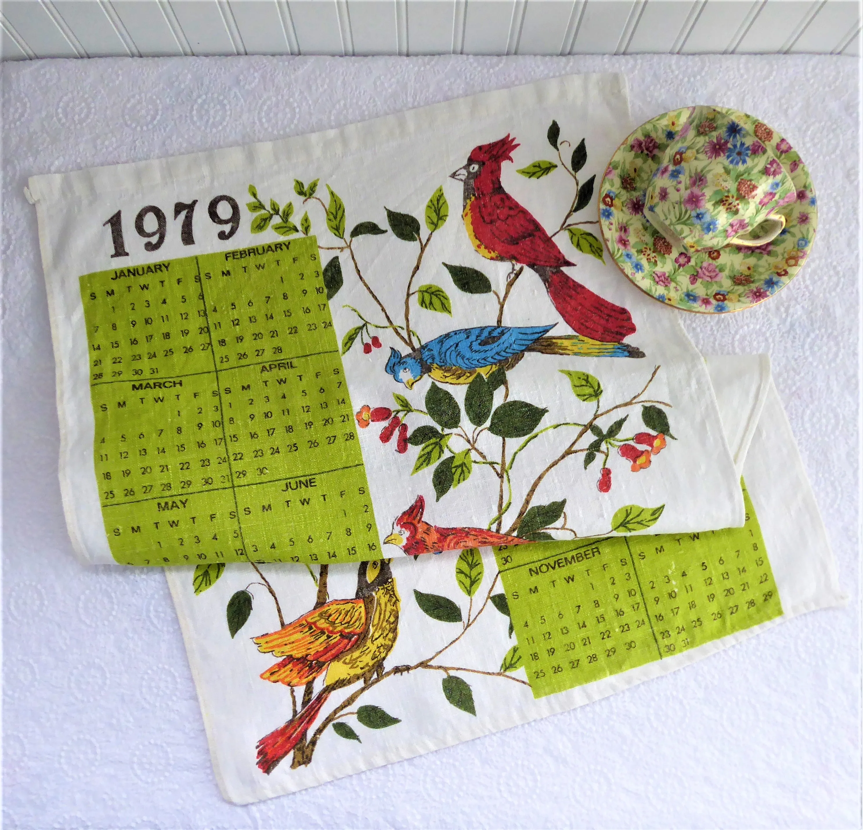 Linen Calendar Towel 1979 Dish Towel Birds Avocado Green Retro Kitchen