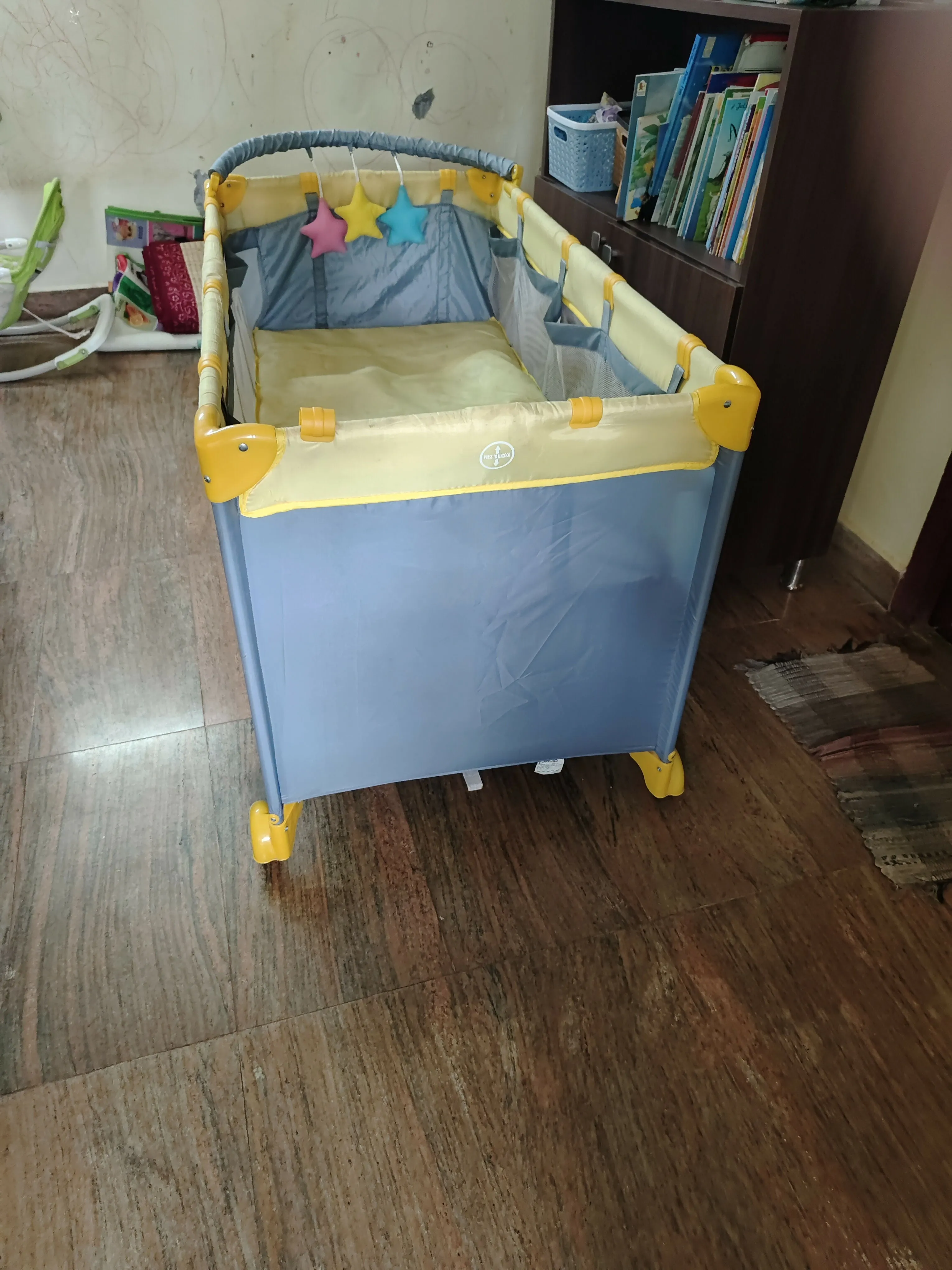 LUVLAP Elegant Baby Playpen