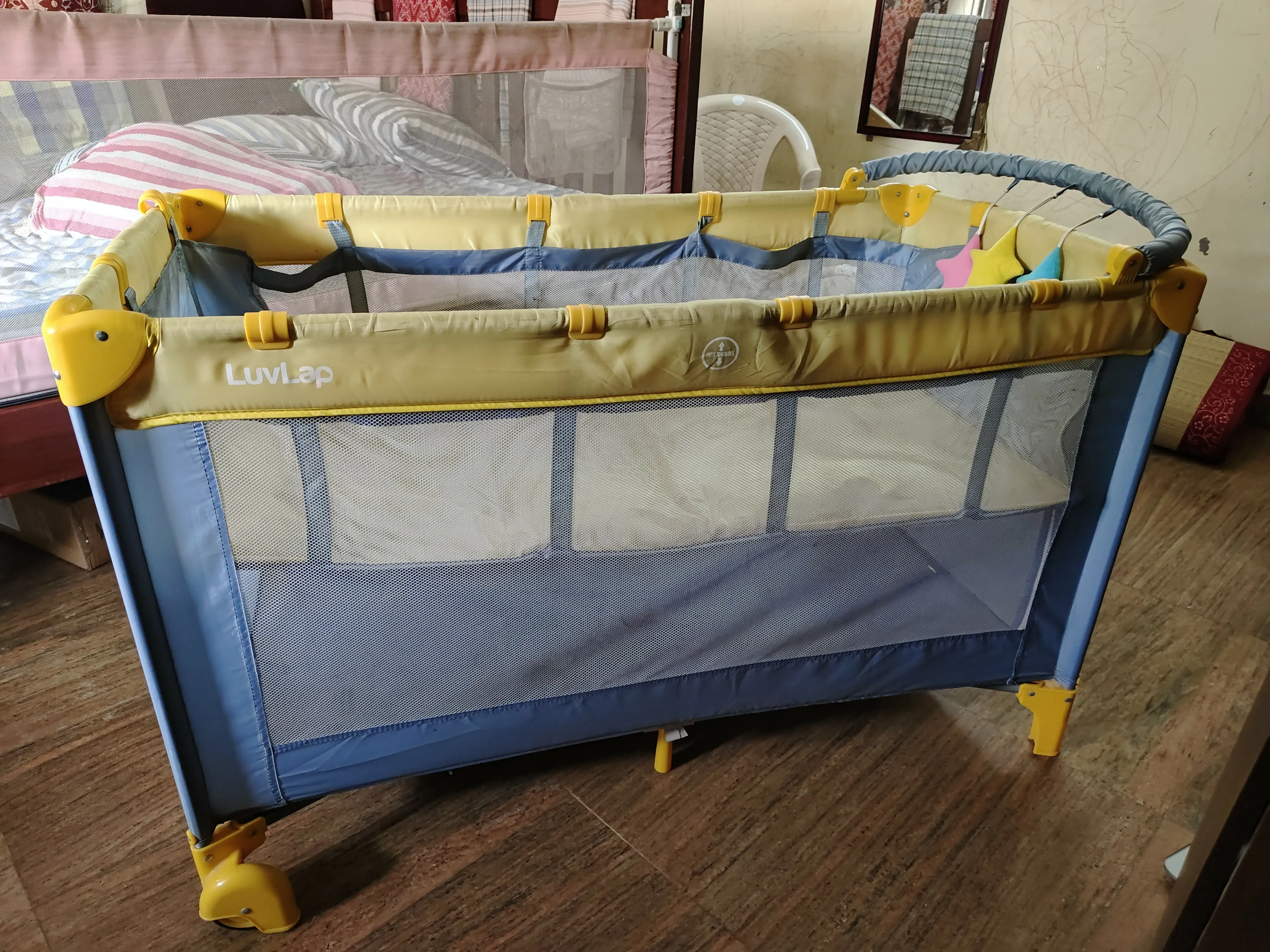 LUVLAP Elegant Baby Playpen