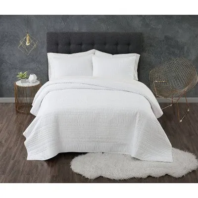 New - Twin/Twin XL 2pc Antimicrobial Quilt Set White - Truly Calm