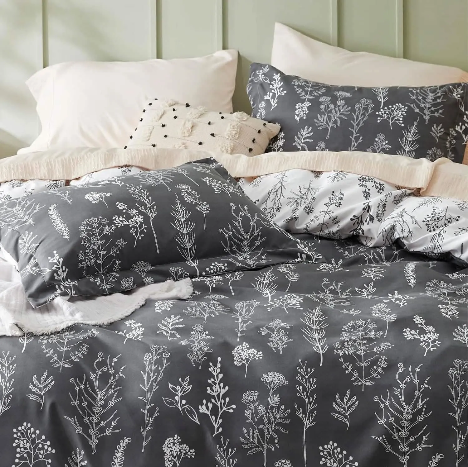 Reversible Floral Print Duvet Cover Set