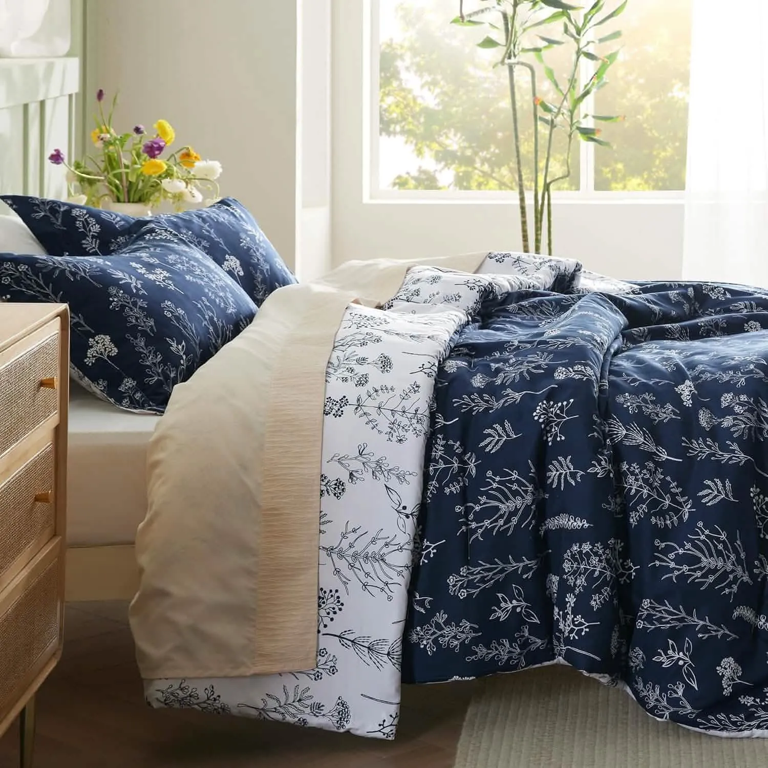 Reversible Floral Print Duvet Cover Set