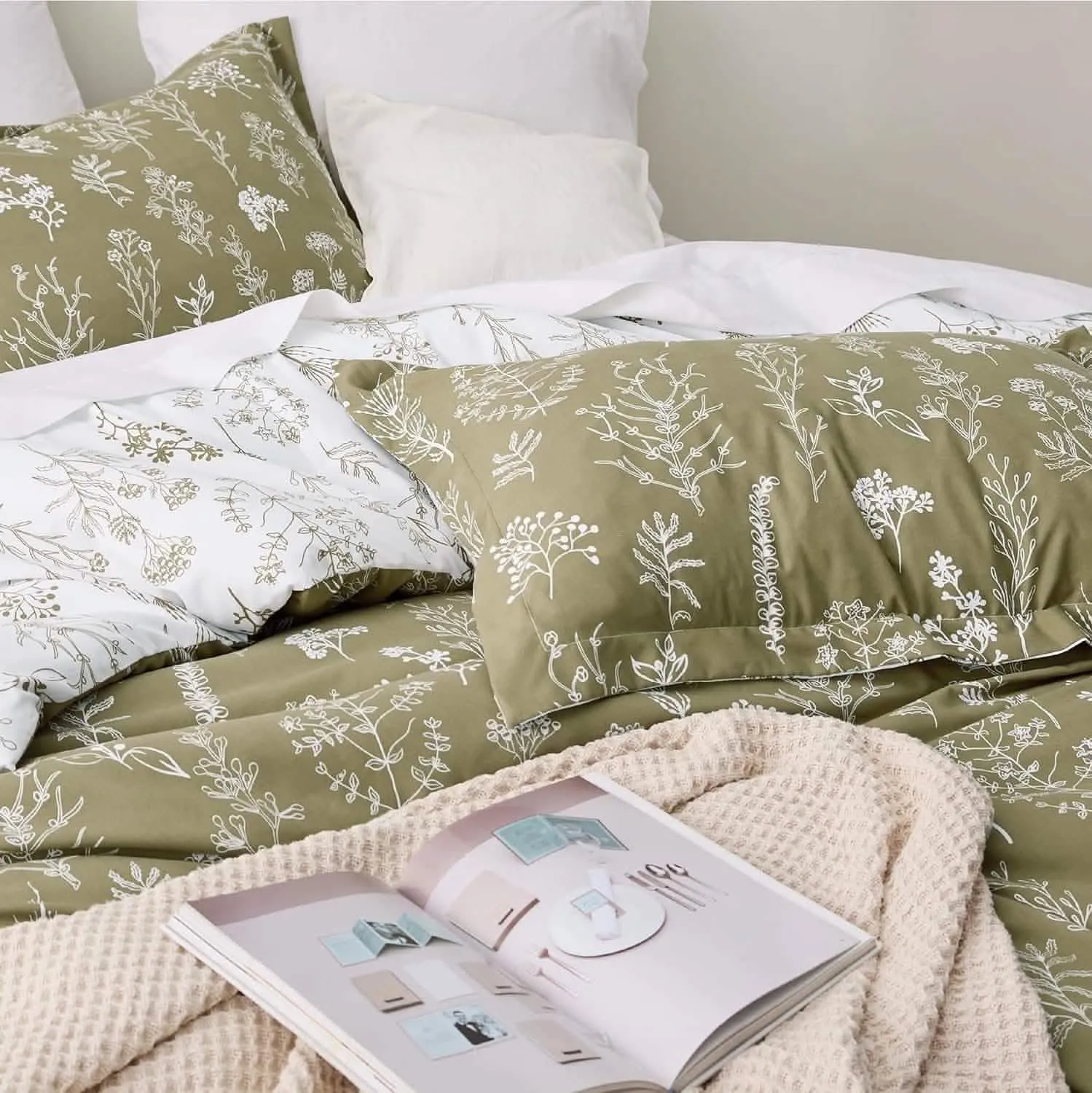 Reversible Floral Print Duvet Cover Set